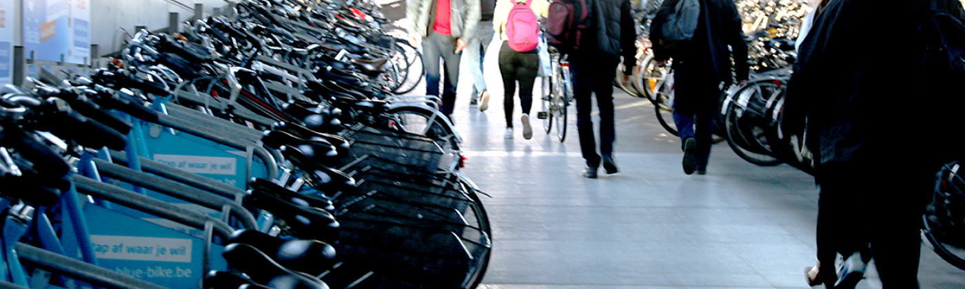 afbeelding mobiliteit deelfietsen station kortrijk